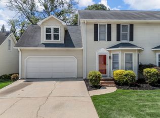 12 Corbin Ct, Taylors, SC 29687