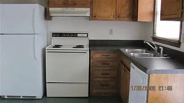 2 bed, 1.5 bath, 900 sqft, $1,225 — Photo 4
