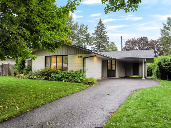 2995 Cowan Cres, Ottawa, ON K1V 8K9