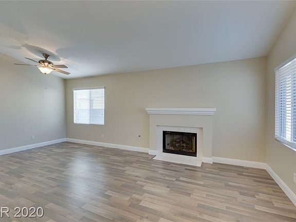 4th image of 636 Livengood Dr