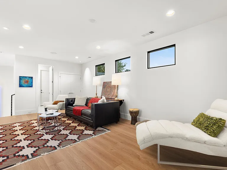 3771 Almazan Dr — Photo 46