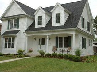 516 Grant St, Downers Grove, IL 60515