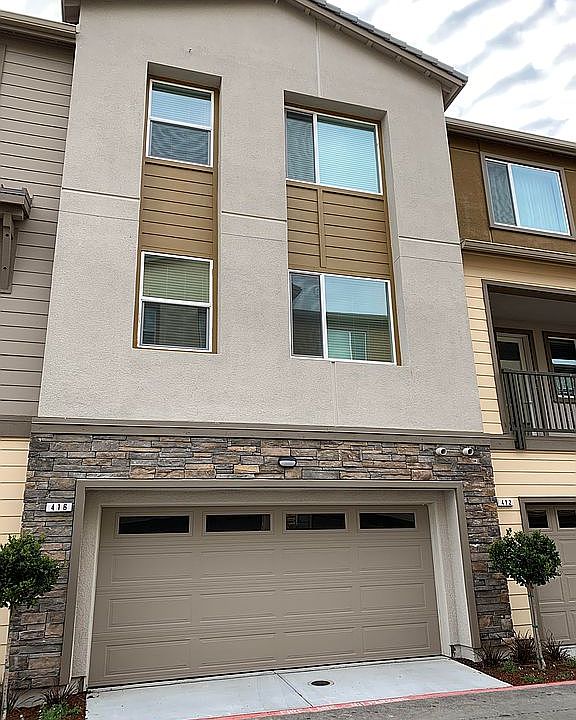 1st image of 416 Desert Holly St