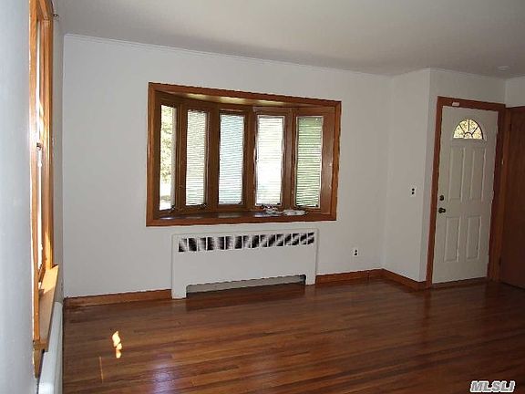 2nd image of 5 Woody Ln