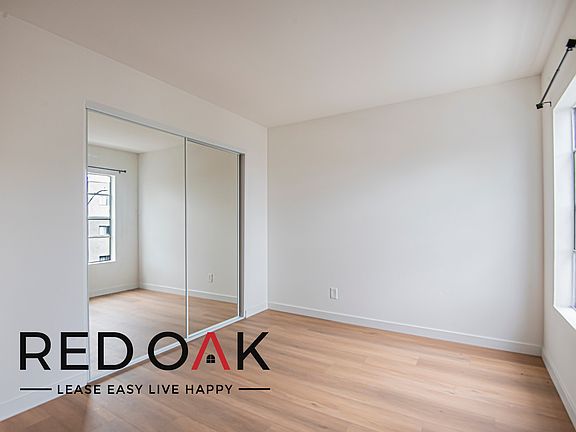 4th image of 130 1/2 N Mariposa Ave #204