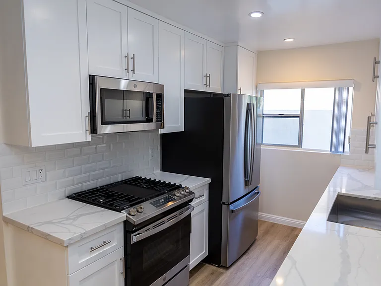 7512 Fountain Ave — Photo 16