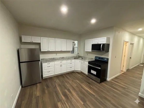 693 3rd St Unit 1, Albany, NY 12206