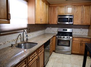 184 Vista Dr #76, Cedar Knolls, NJ 07927