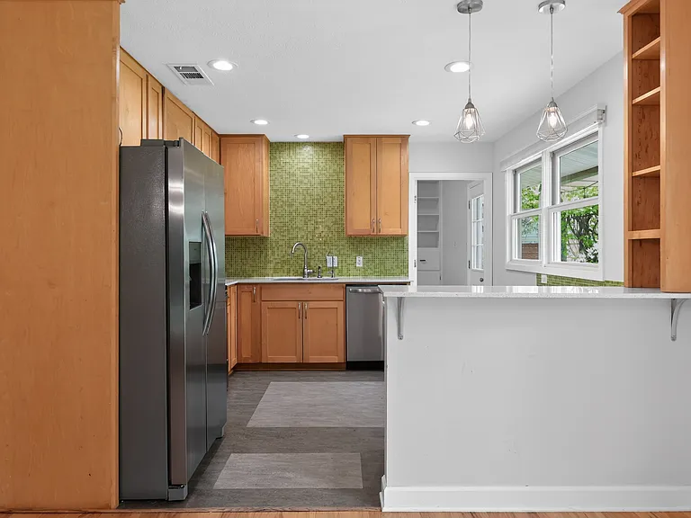 6700 La Salle Dr — Photo 16