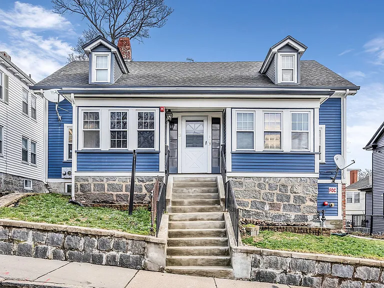 13 Blakeville St #B — Photo 2