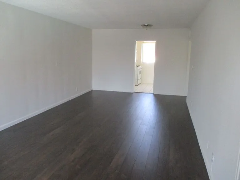 1435 N Fairfax Ave #20 — Photo 4