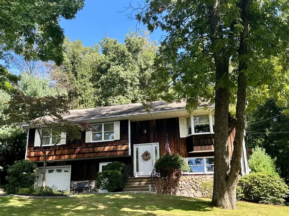 2 Brenner Pass, Mahopac, NY 10541