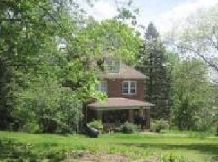 111 Meyers Ln, Coraopolis, PA 15108