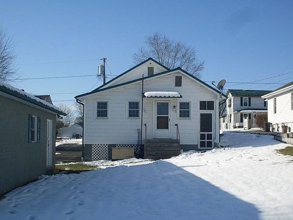 3rd image of 107 2nd Ave