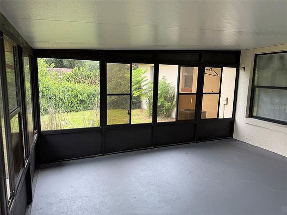 4th image of 11 PINE CIRCLE LANE