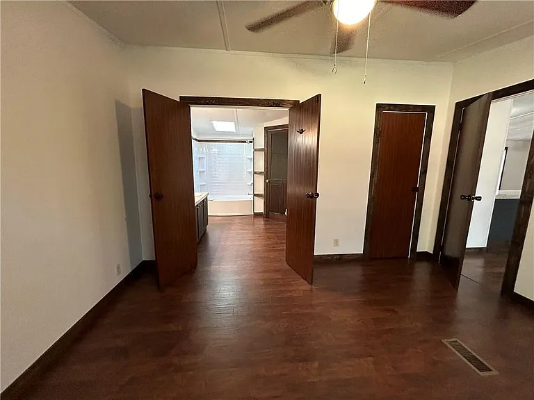 1503 J D Walton Rd — Photo 10