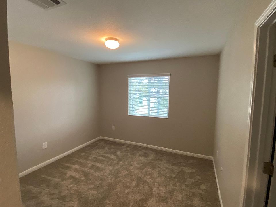 1st image of 10315 Legacy Hl