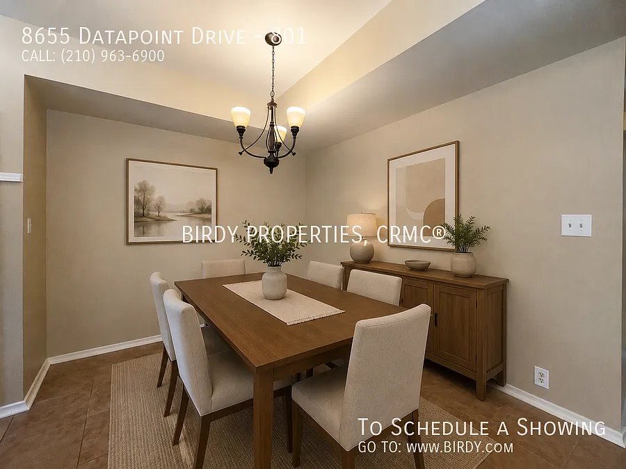 Cozy 1 Bed Condo with Fireplace in San Antonio! — Photo 4