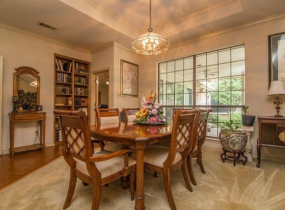 4th image of 400 Park Place Ct