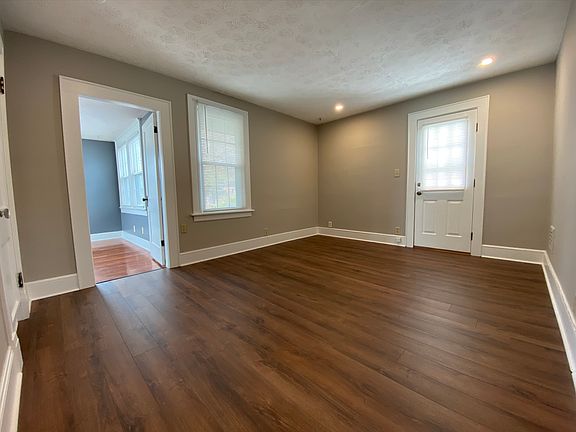 5th image of 54 E Como Ave #1/2