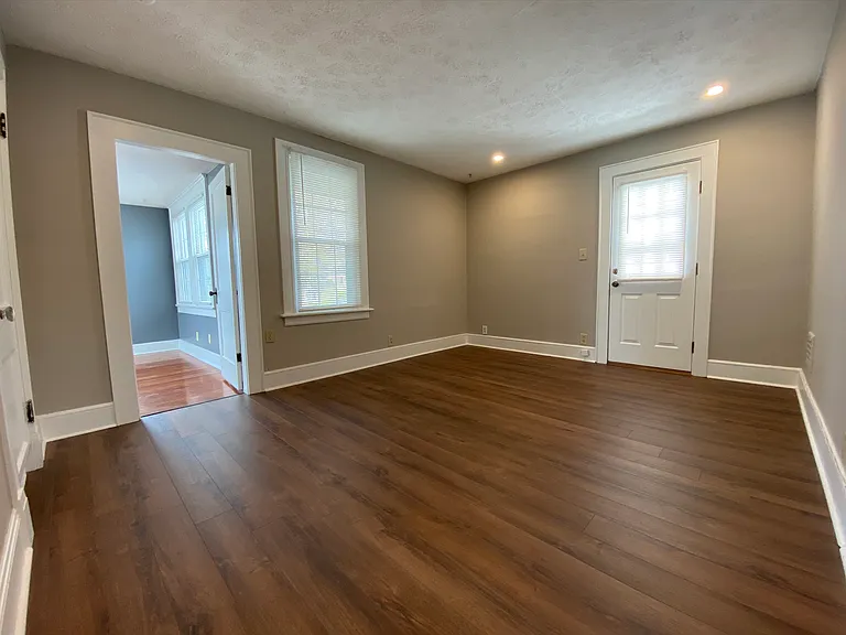 54 E Como Ave #1/2 — Photo 5