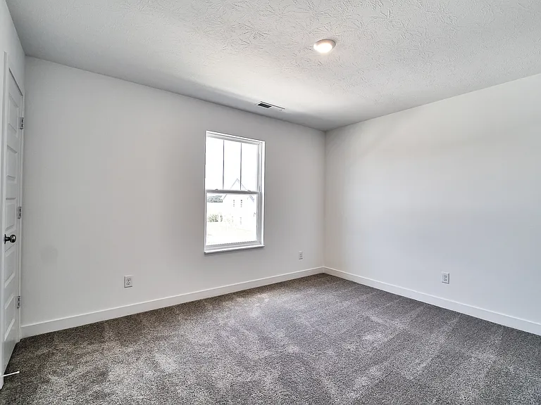 404 W Monroe St — Photo 50