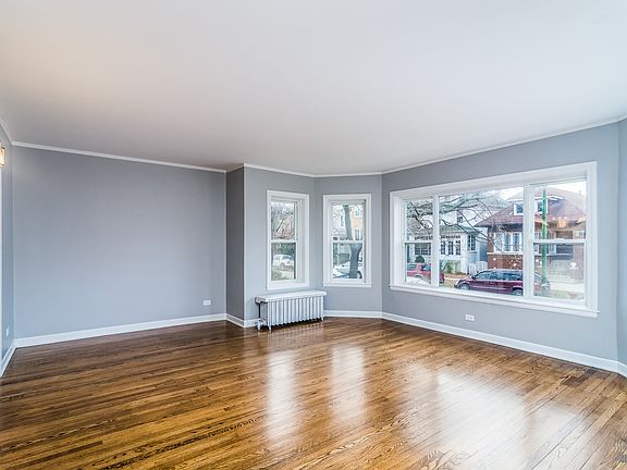 3rd image of 4527 N Troy St #1