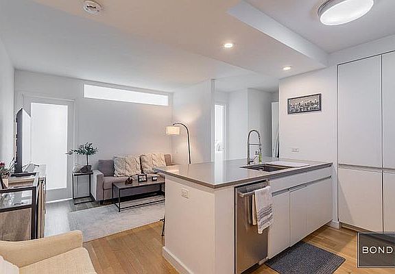 2nd image of 331 E Houston St APT 6G