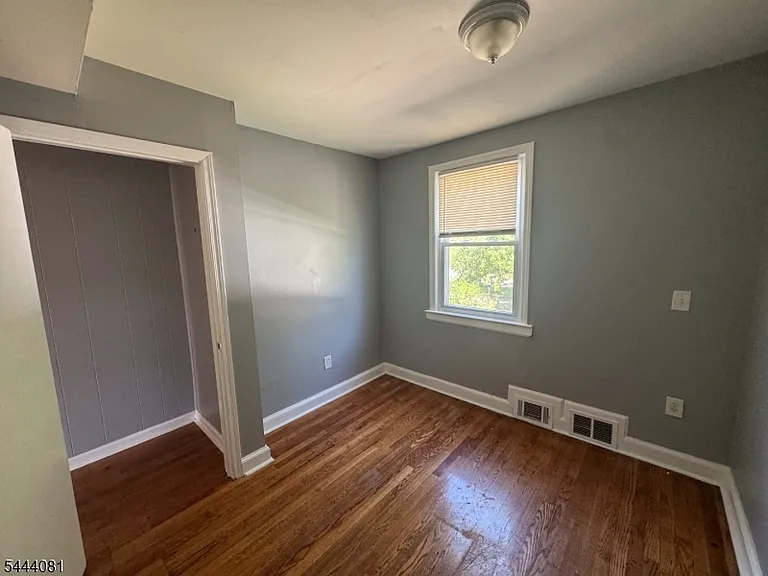 351 Ogden St — Photo 6