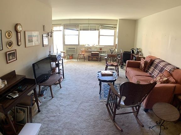 4th image of 2915 W 5th St APT 7B