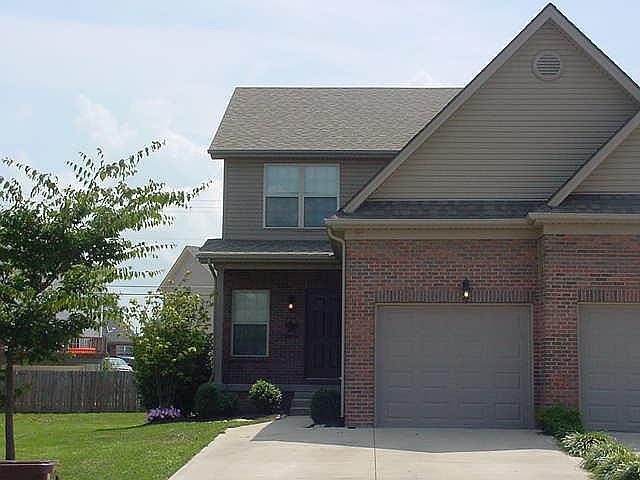 1st image of 126 Lowell Ct