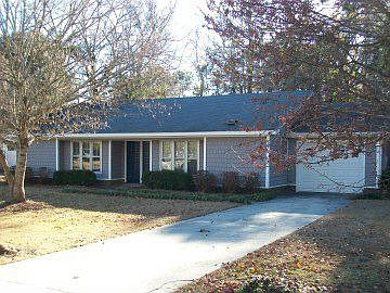 http://www.propertyboss.net/CustomerImages/SWEYER_71385/media/Properties/209%20Friday%20Drive\/zsmall_209FRIDAY%20023.jpg