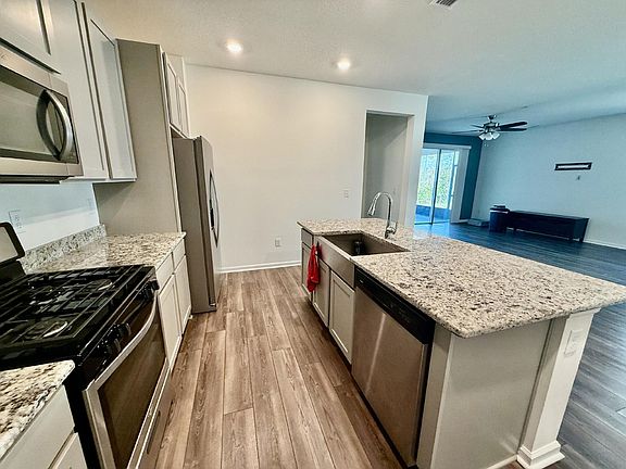 4th image of 13525 Brookwater Dr