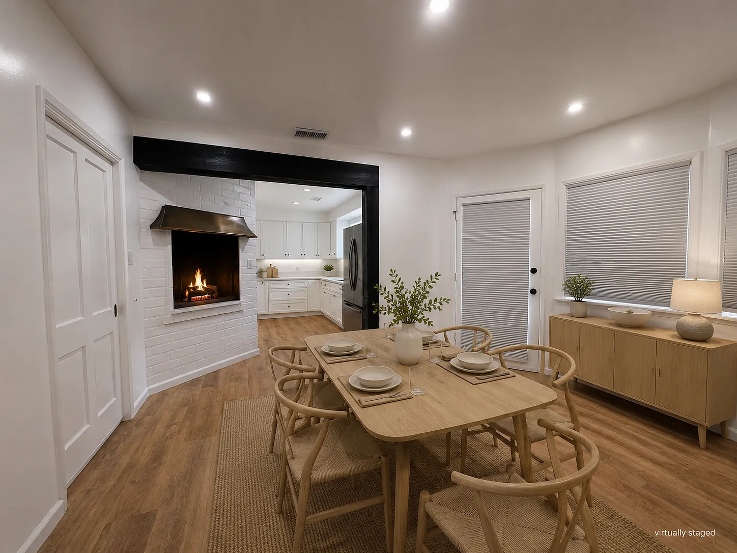3 bed, 2108 sqft, $11,950 — Photo 3