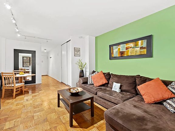 3rd image of 305 E 40th St #3V
