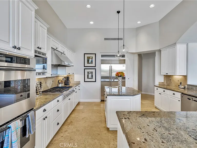 55380 Royal St — Photo 17
