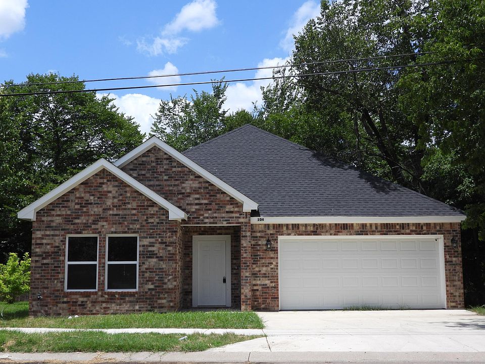 1st image of 104 Munchus St