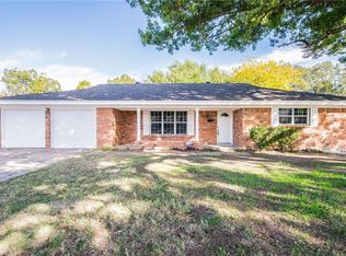 190 Cotillion Rd, Fort Worth, TX 76134