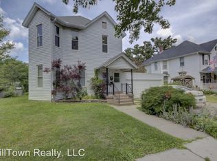 2014 1/2 Farnam St, Davenport, IA 52803