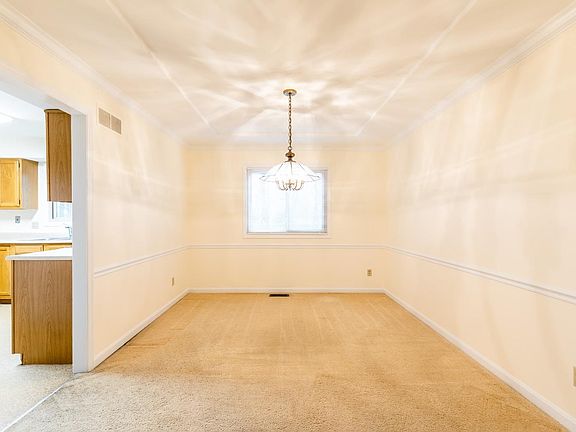 2nd image of 9433 Bridgewood Ct