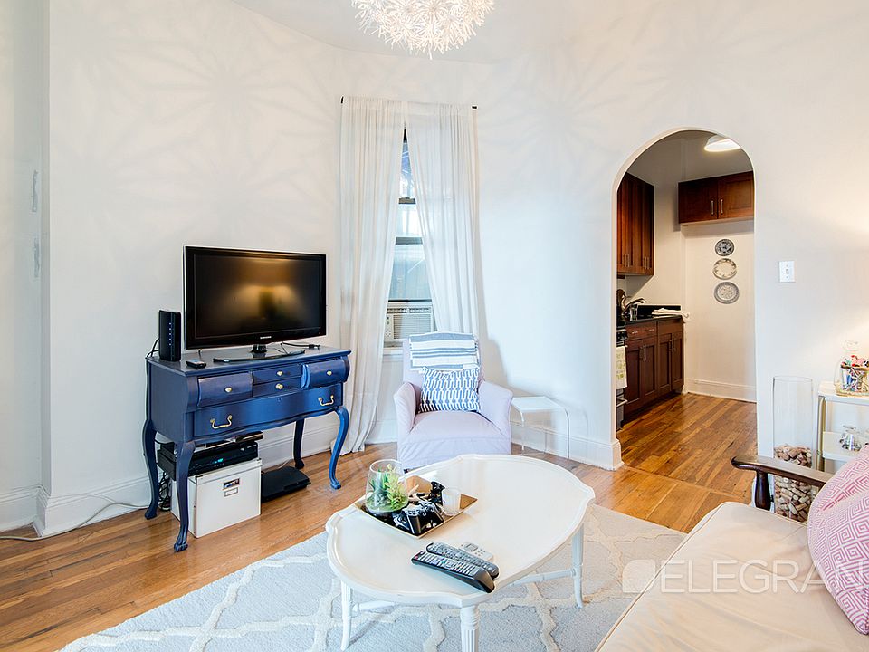 1st image of 26 Carmine St APT 5C
