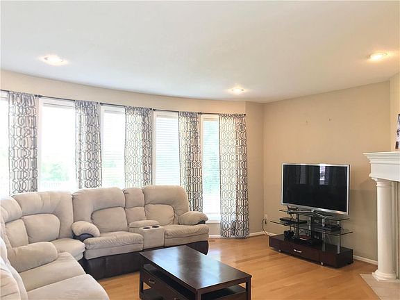 5th image of 3106 S Prescott Ave