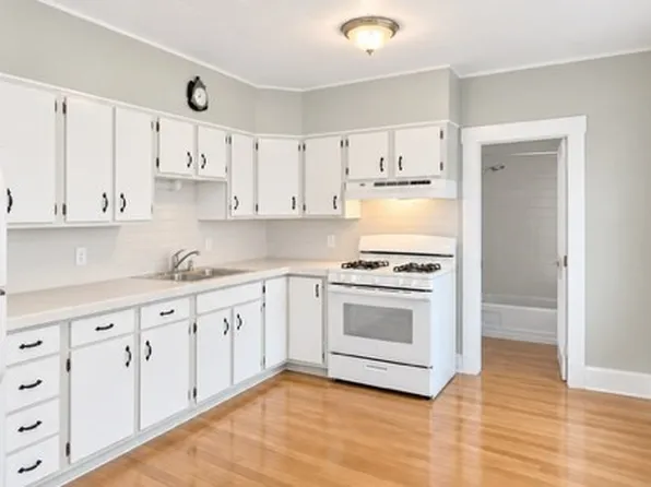 17 Sumner Ave #A, Wakefield, MA 01880