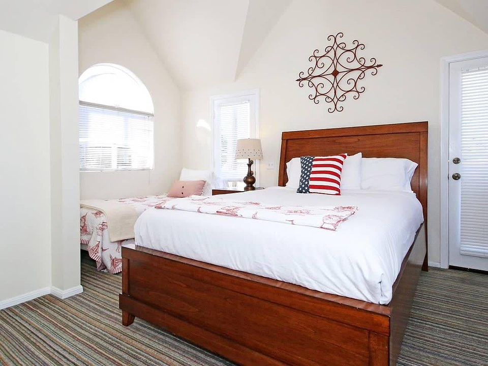 1st image of 812 San Juan Pl
