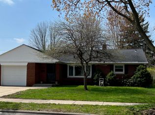 1171 Raleigh St, Green Bay, WI 54304