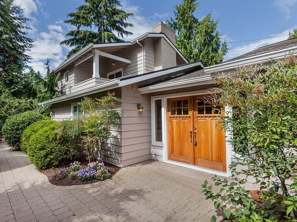 1st image of 936 W Lake Sammamish Pkwy NE