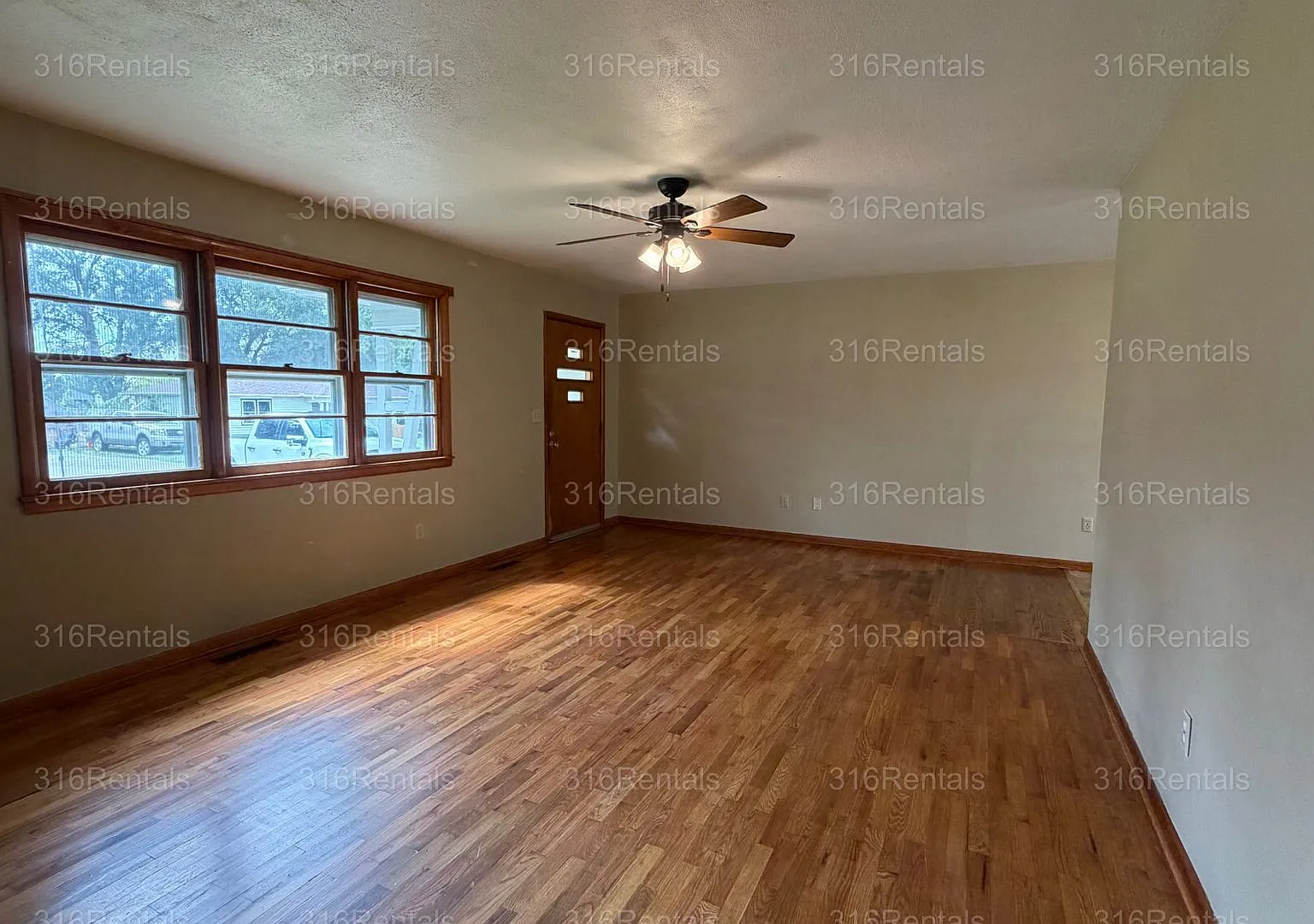 130 Ohio - Benton, KS $950 — Photo 3