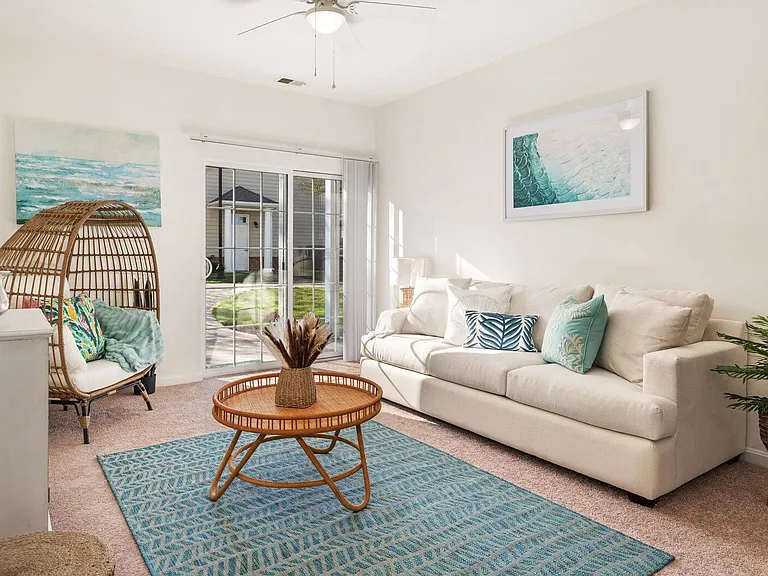 Marley Manor Luxury Apartment Homes — Photo 62
