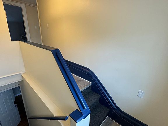 2nd image of 130 Hamilton St Floor 3