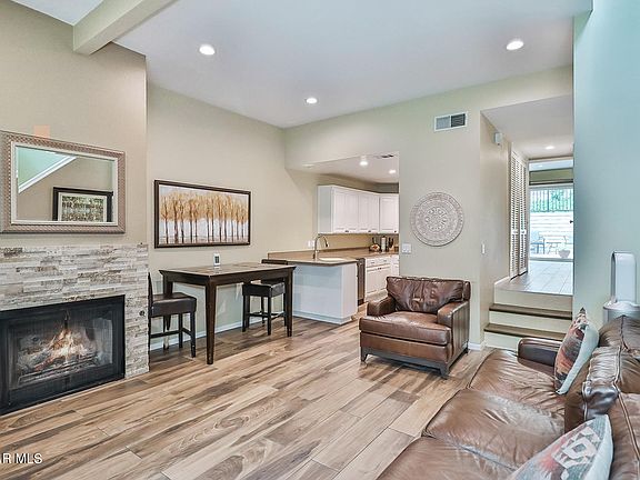4th image of 2064 Los Feliz Dr